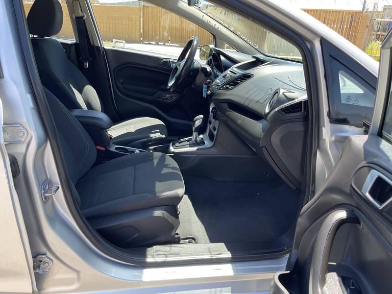 2015 Ford Fiesta SE 4 Door Hatchback
