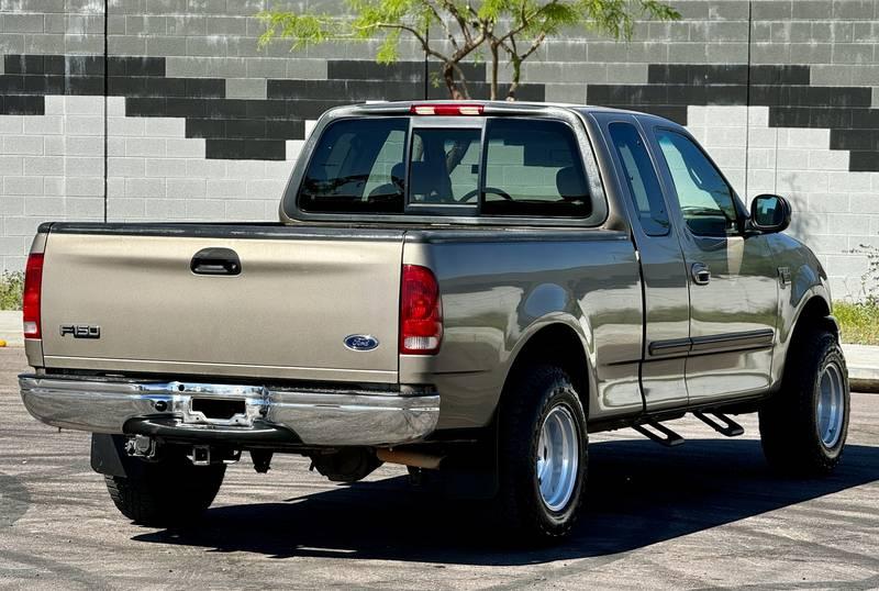 2002 Ford F-150 XLT 4 Door Extended Cab Pickup Truck