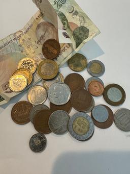 MIXED INTERNATIONAL CURRENCY