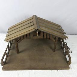 Lighted Wood Nativity Stable - DR