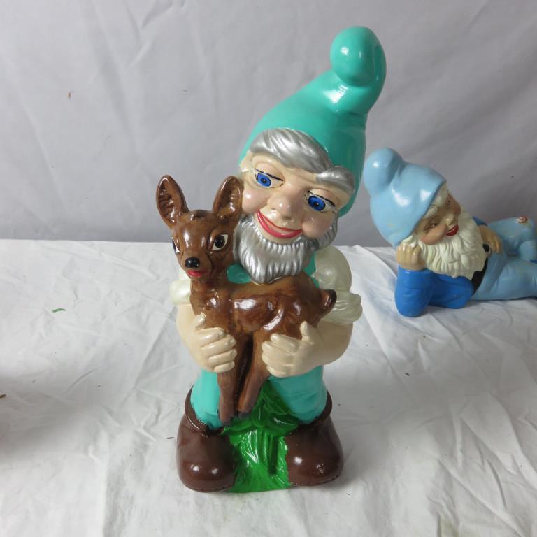 (12) Ceramic Christmas Elves, Reindeer, & Santa - DR