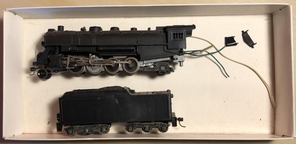 HO Scale Unlettered Mikado Locomotive & Tender Kit
