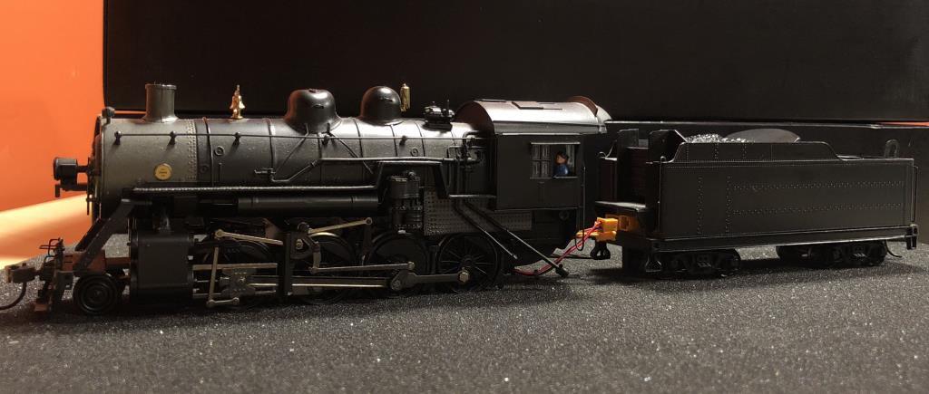 HO Scale Bachmann Spectrum Steam Engine & Coal Car