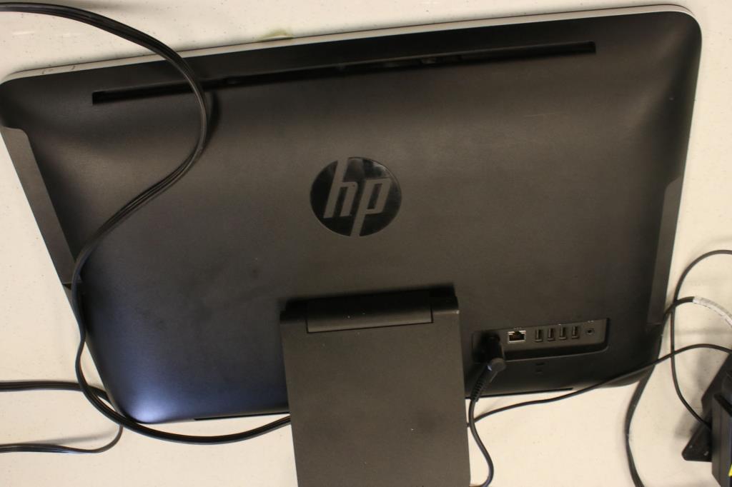 22" HP All-In-One Computer - S