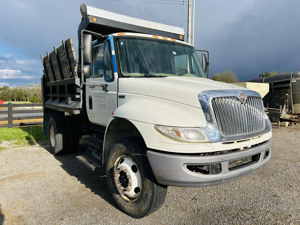 2012 INTERNATIONAL DuraStar 4300  S/A Dump Truck