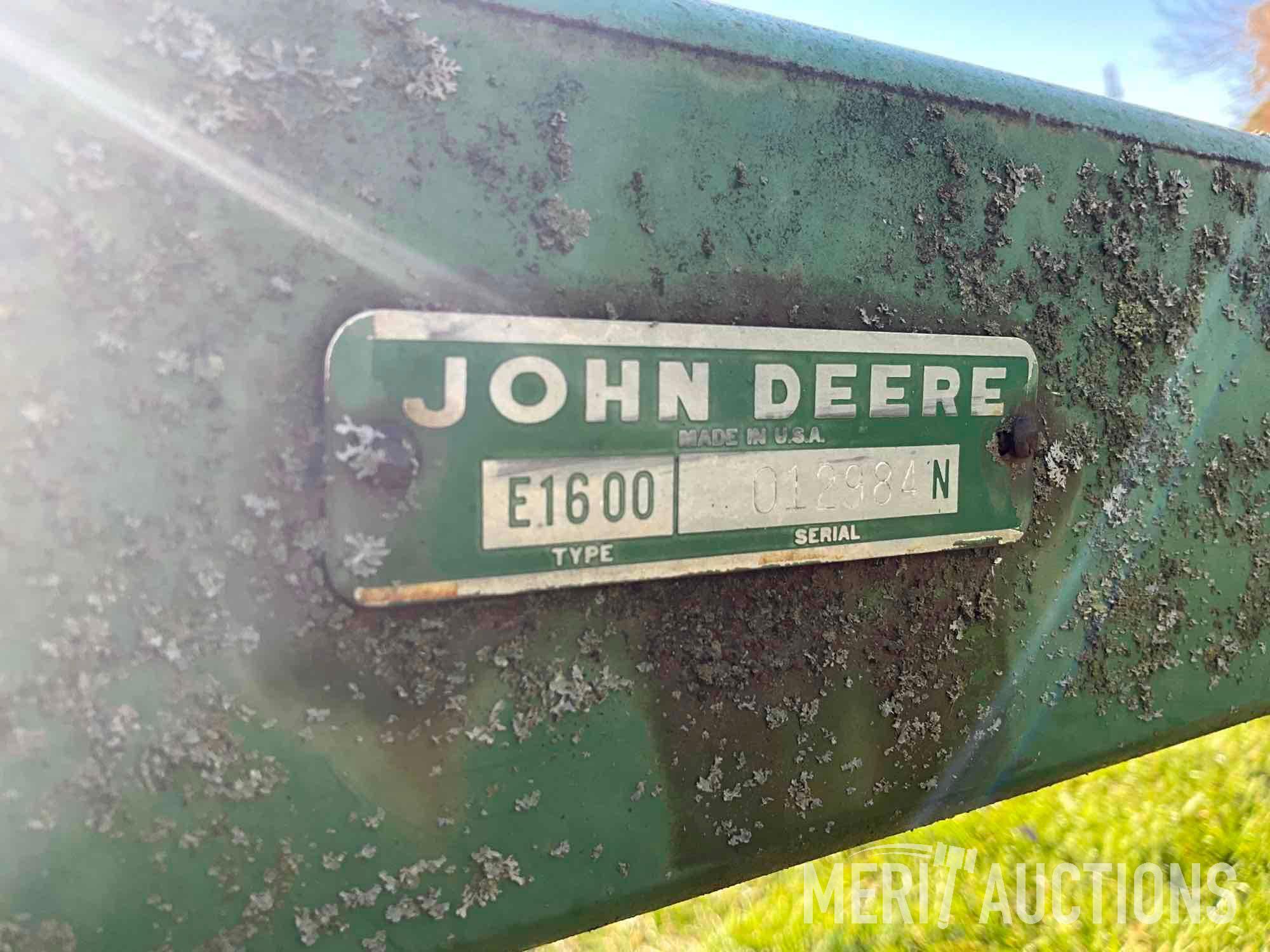 John Deere 1600 12 shank 10ft. chisel plow