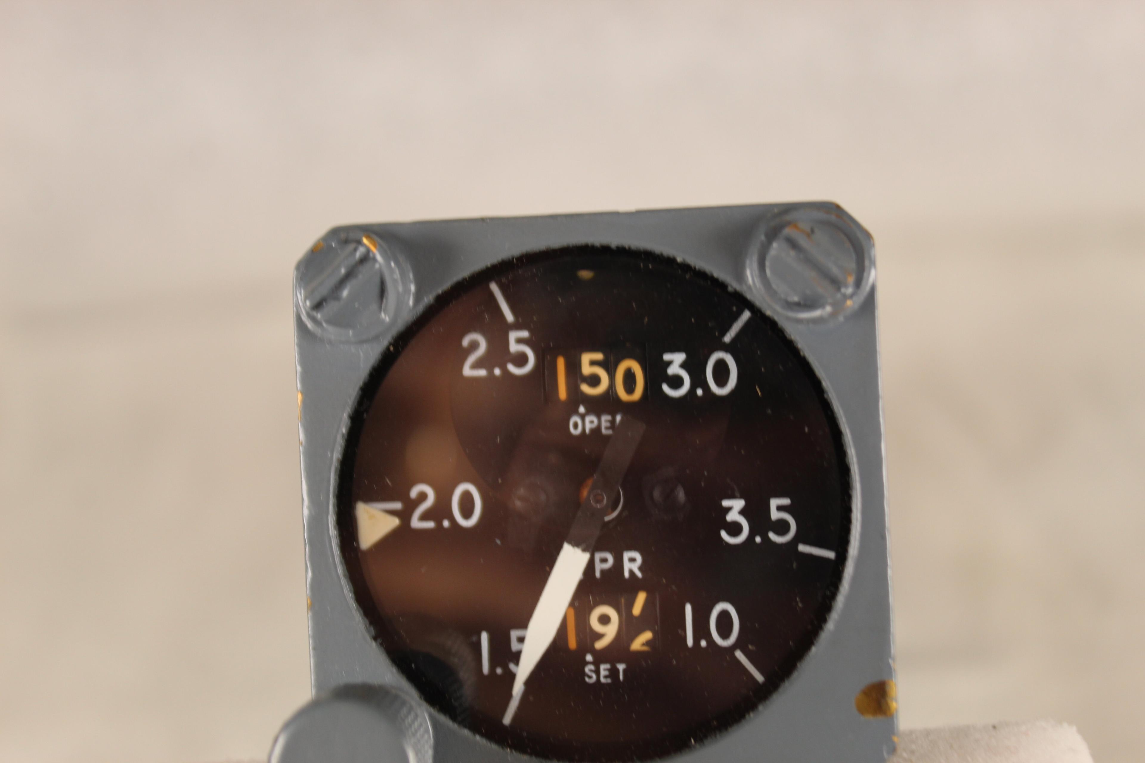 Kollsman Pressure Ratio Indicator Type C29187 10 00 5