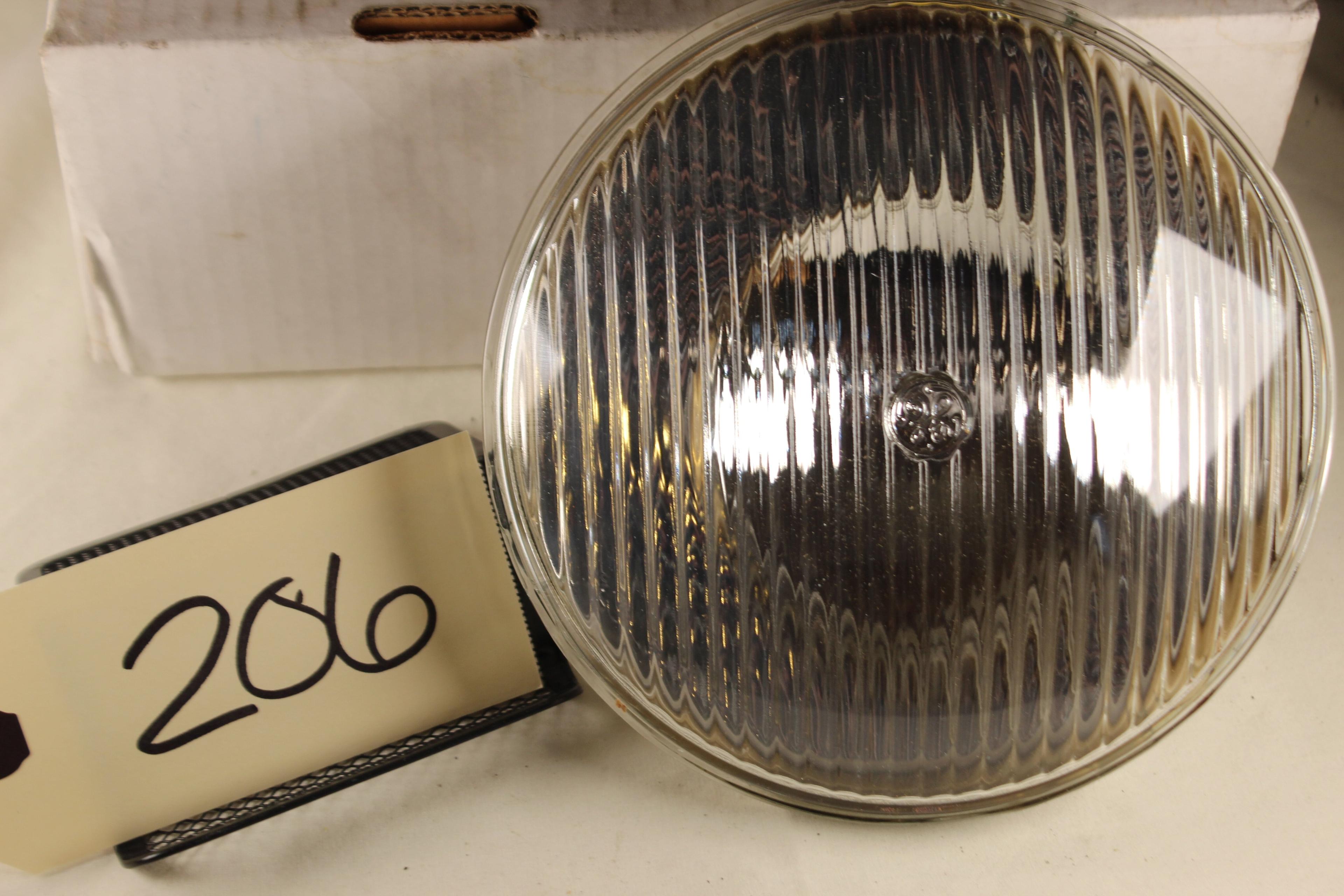General Electric All Glass Sealed Beam Lamp Set of 2 MCG 561-BS