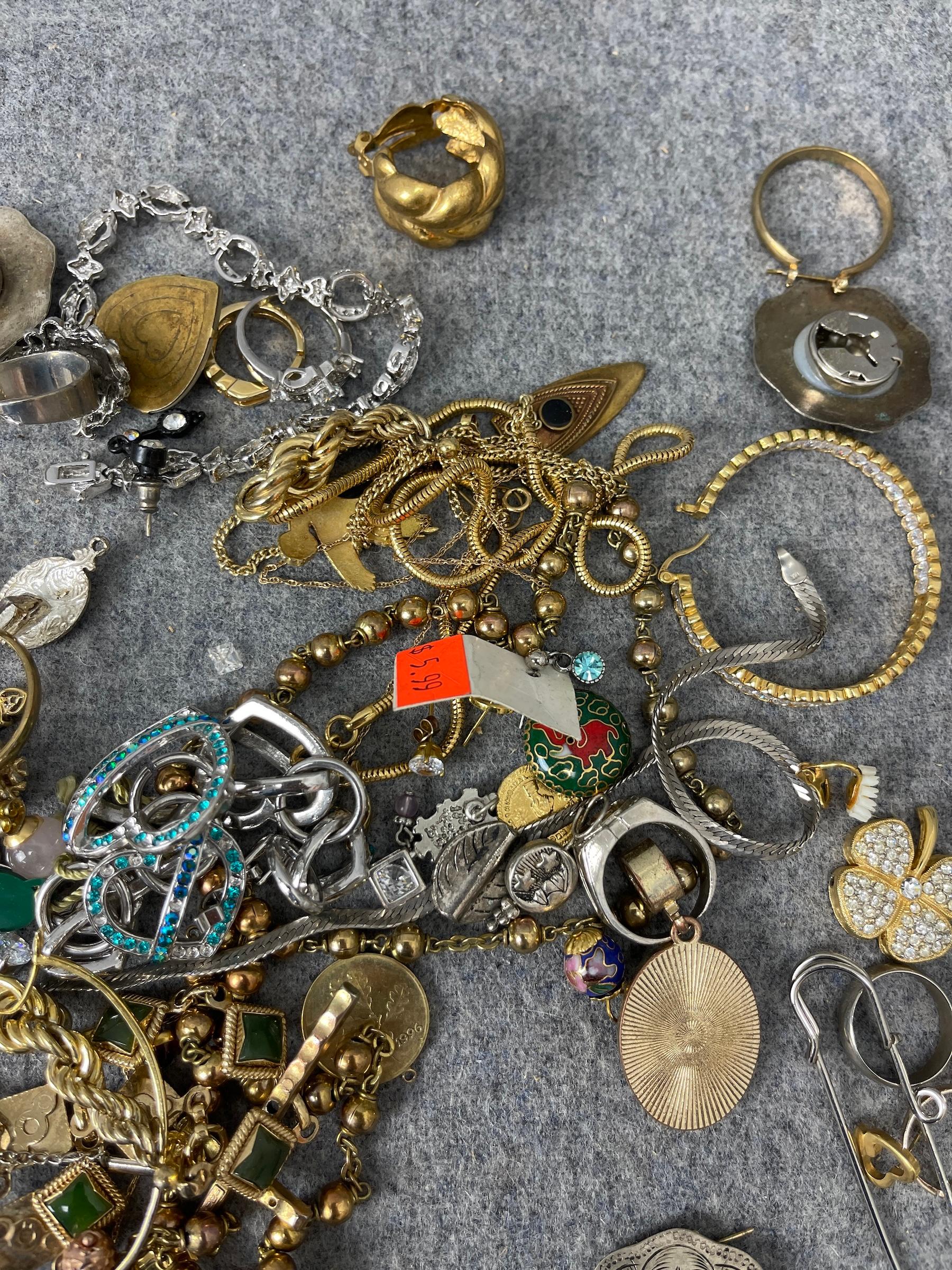 VINTAGE GOLD FILLED PLATED JEWELRY LOT