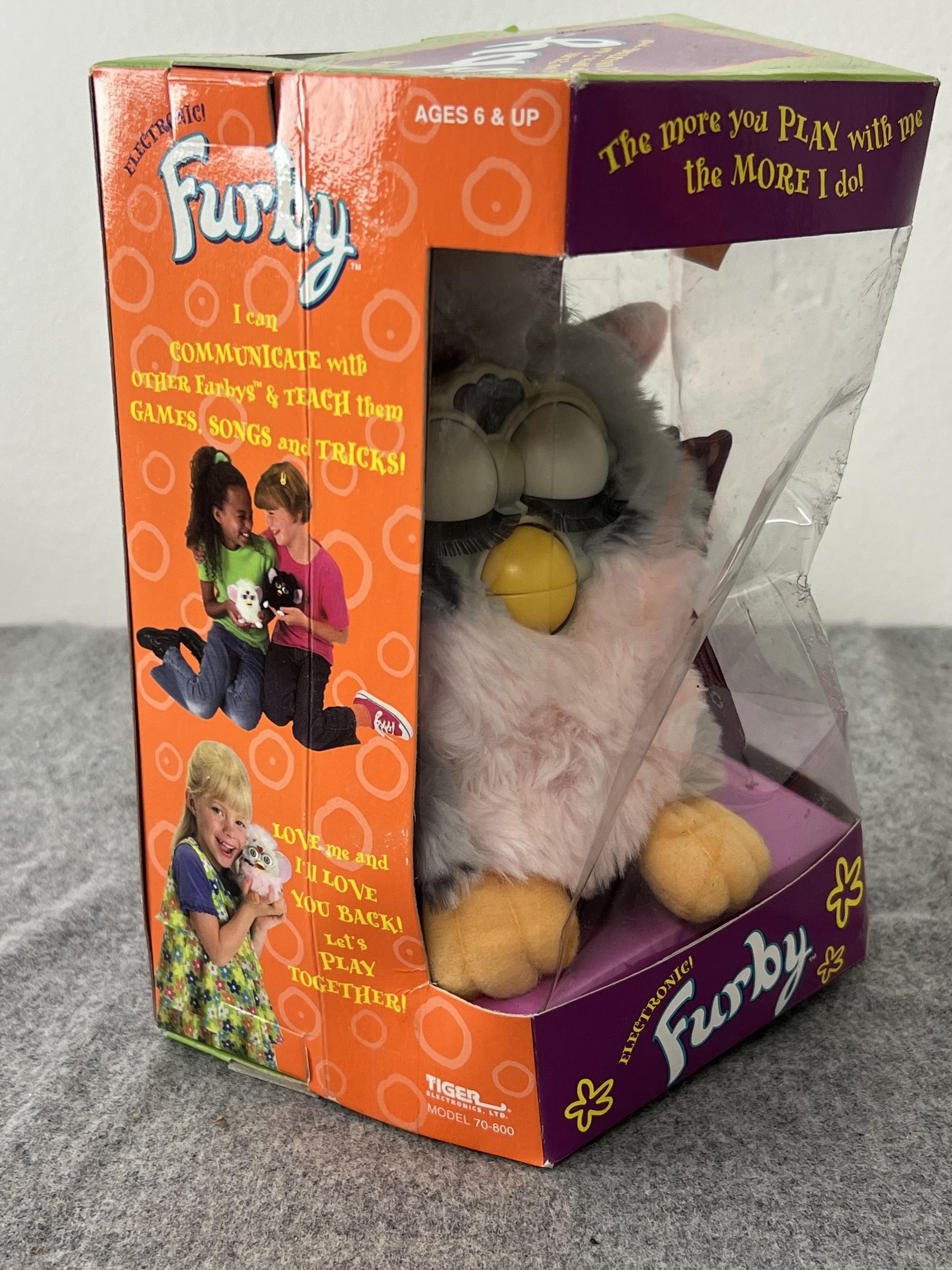 FURBY ELECTRONIC TOY IN BOX VINTAGE