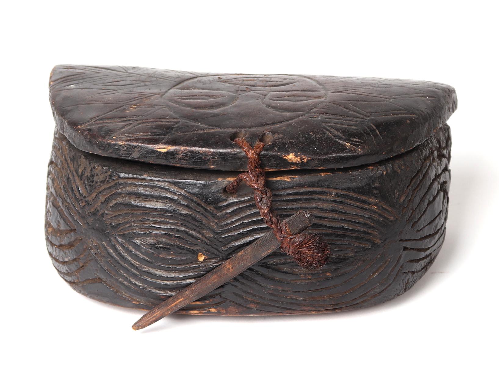 African wood carved and incised container, Pende Peoples 20th c.