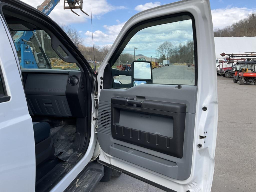 2012 Ford F550 Super Duty Utility Bed