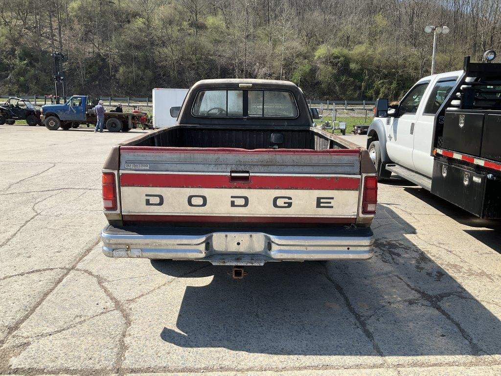 1990 Dodge Ram 150 Truck