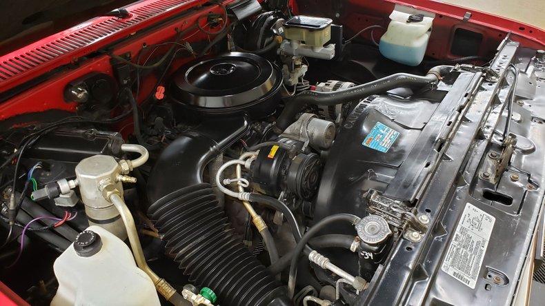 1991 Chevrolet Suburban, 5.7 V8, Cold AC!