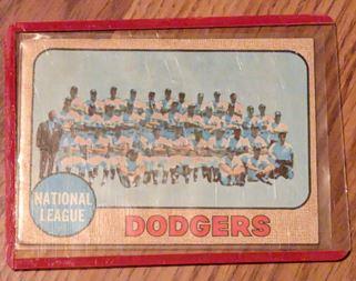 1968 Topps #168 Los Angeles Dodgers Vintage Los Angeles Dodgers Baseball Card