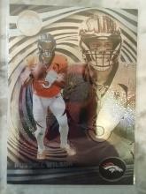 2023 Illusions Sparkle SP Russell Wilson #33
