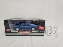 Ertl 1970 Boss 302 Mustang 1/18th Scale Die Cast With Collector Coin & Stand Box Good Cond