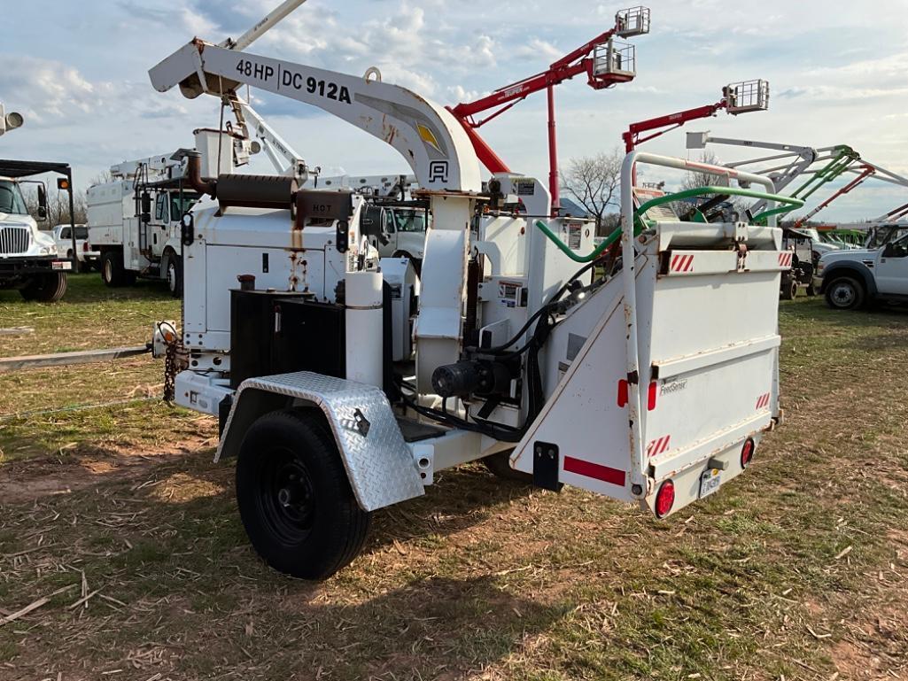 2010 ALTEC DC912A BRUSH CHIPPER - ONLY 111 HOURS!