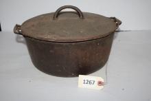 Cast Iron Bean Pot with Lid
