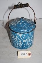Blue/white enamelware chamber pot with lid