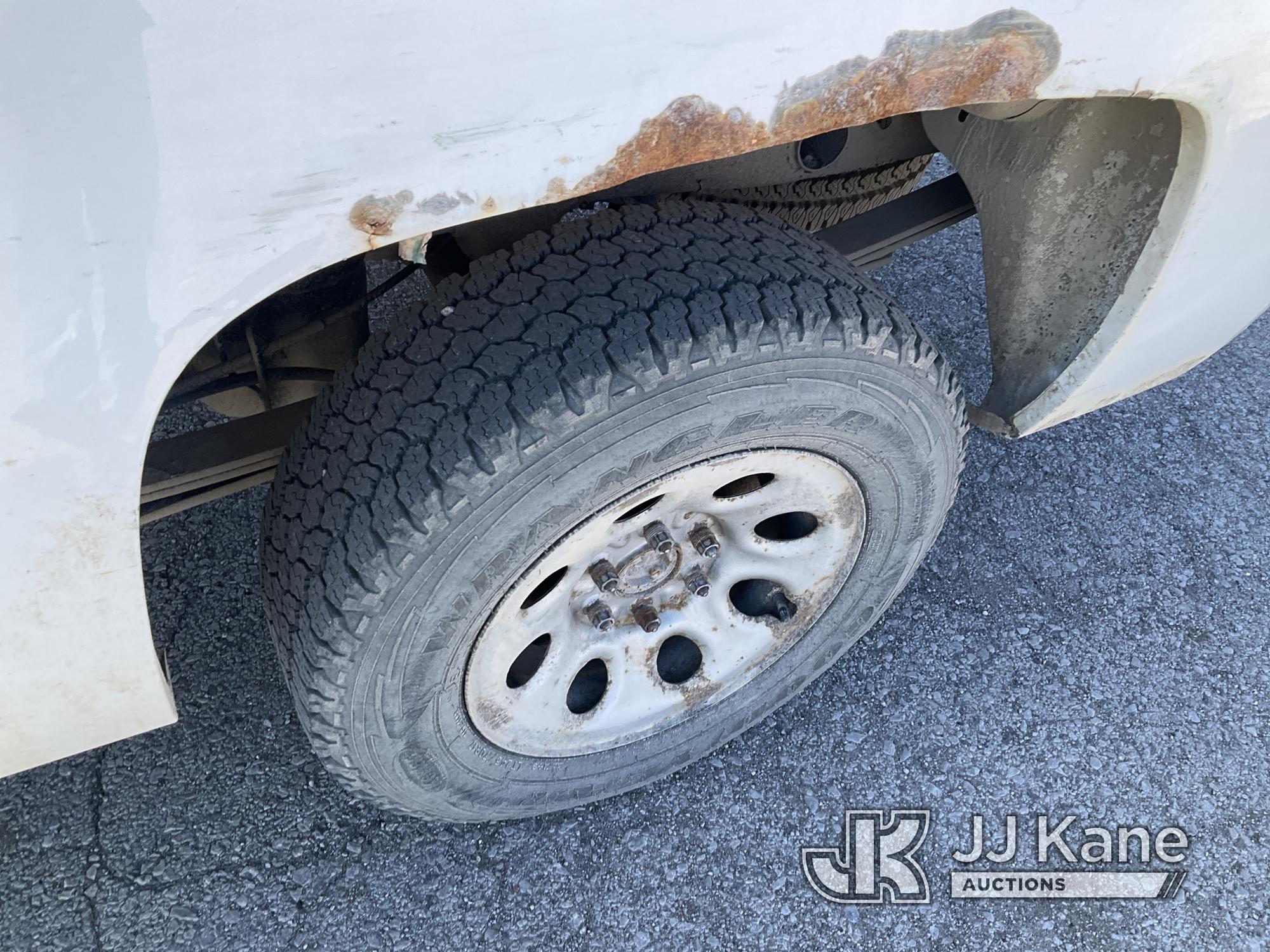 (Kansas City, MO) 2012 Chevrolet Silverado 1500 Pickup Truck Runs & Moves) (Has Front End Issues, Ha