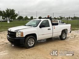 (Houston, TX) 2008 Chevrolet Silverado 1500 Pickup Truck Runs & Moves) (Jump to Start) (Low Tire, Pa