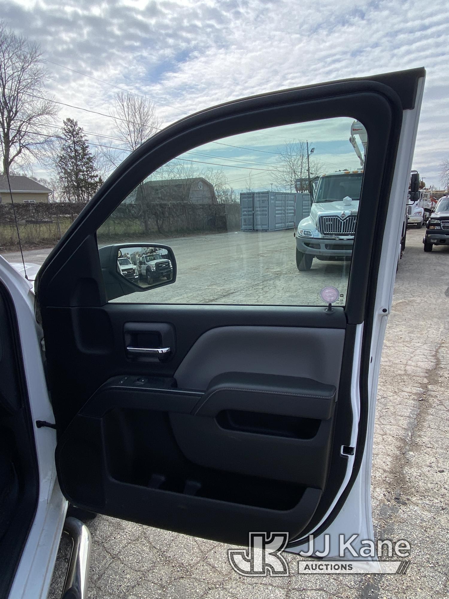 (South Beloit, IL) 2014 Chevrolet Silverado 1500 4x4 Crew-Cab Pickup Truck Does Not Start, Service B