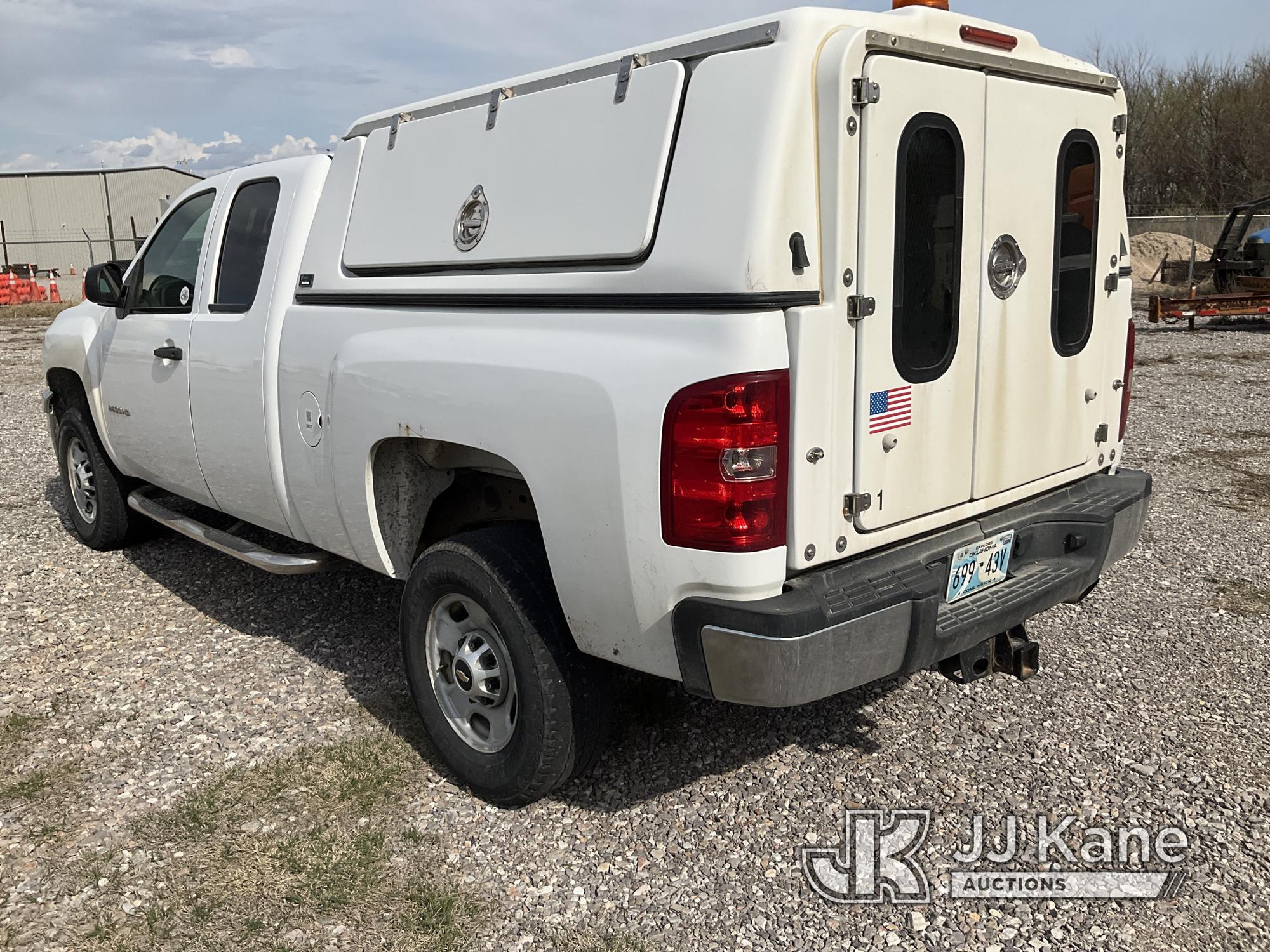 (Oklahoma City, OK) 2013 Chevrolet Silverado 2500HD 4x4 Extended-Cab Pickup Truck Runs & Moves