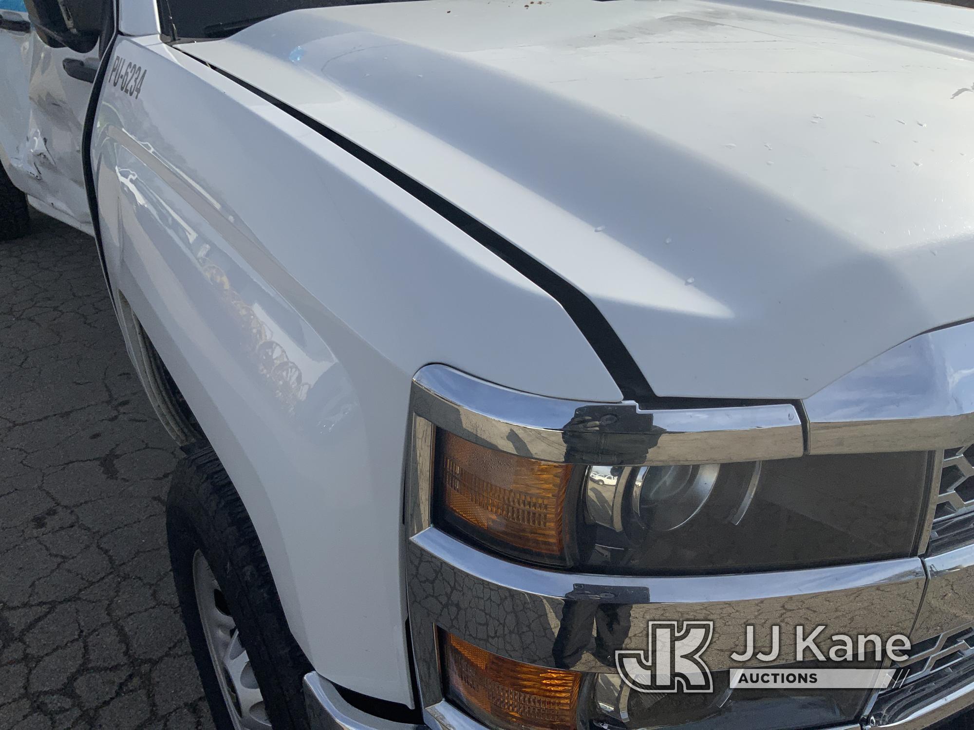 (South Beloit, IL) 2019 Chevrolet Silverado 3500HD 4x4 Crew-Cab Pickup Truck Wrecked, Not Roadworthy