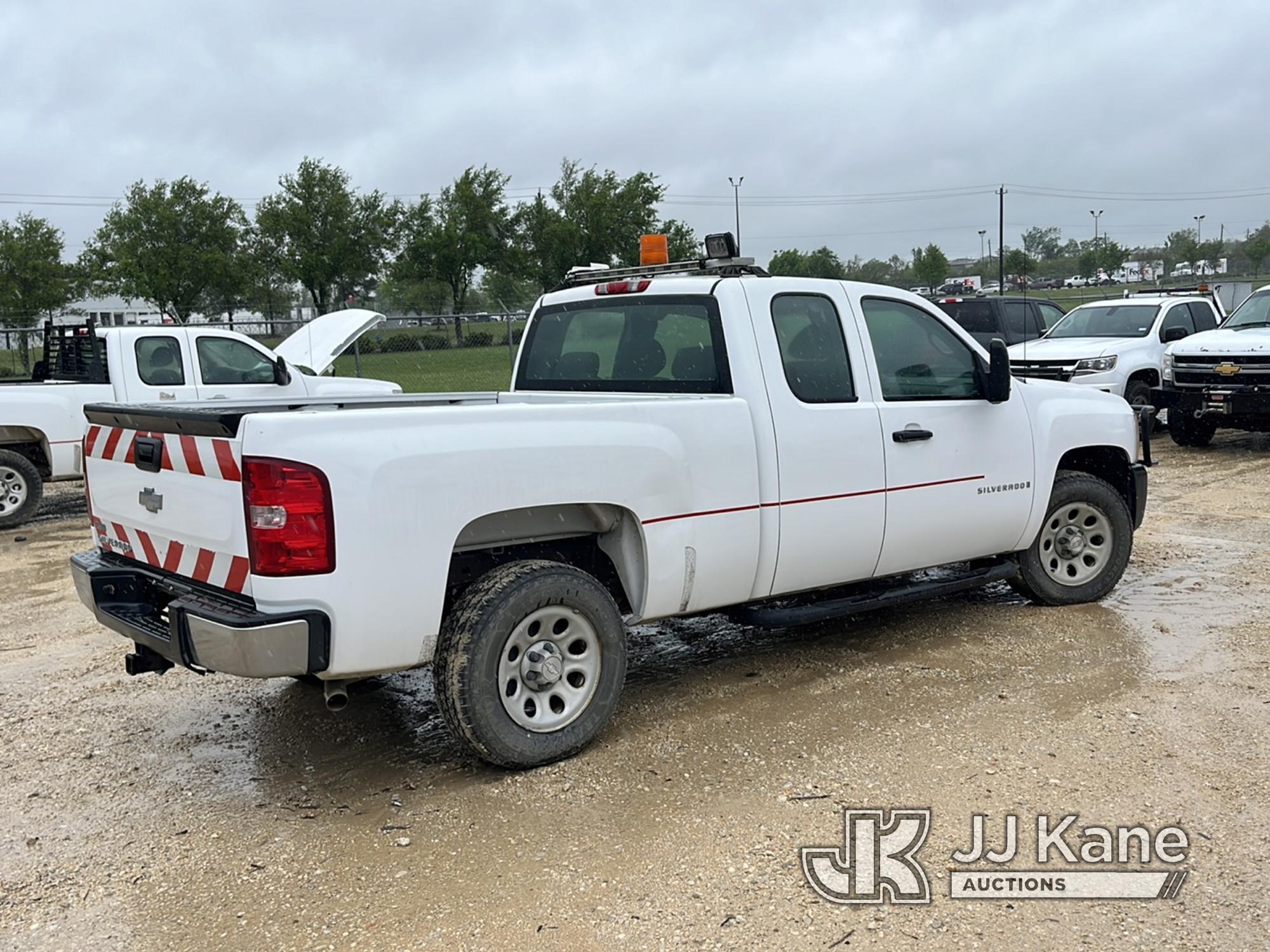 (Houston, TX) 2009 Chevrolet Silverado 1500 4x4 Extended-Cab Pickup Truck Not Running, Condition Unk