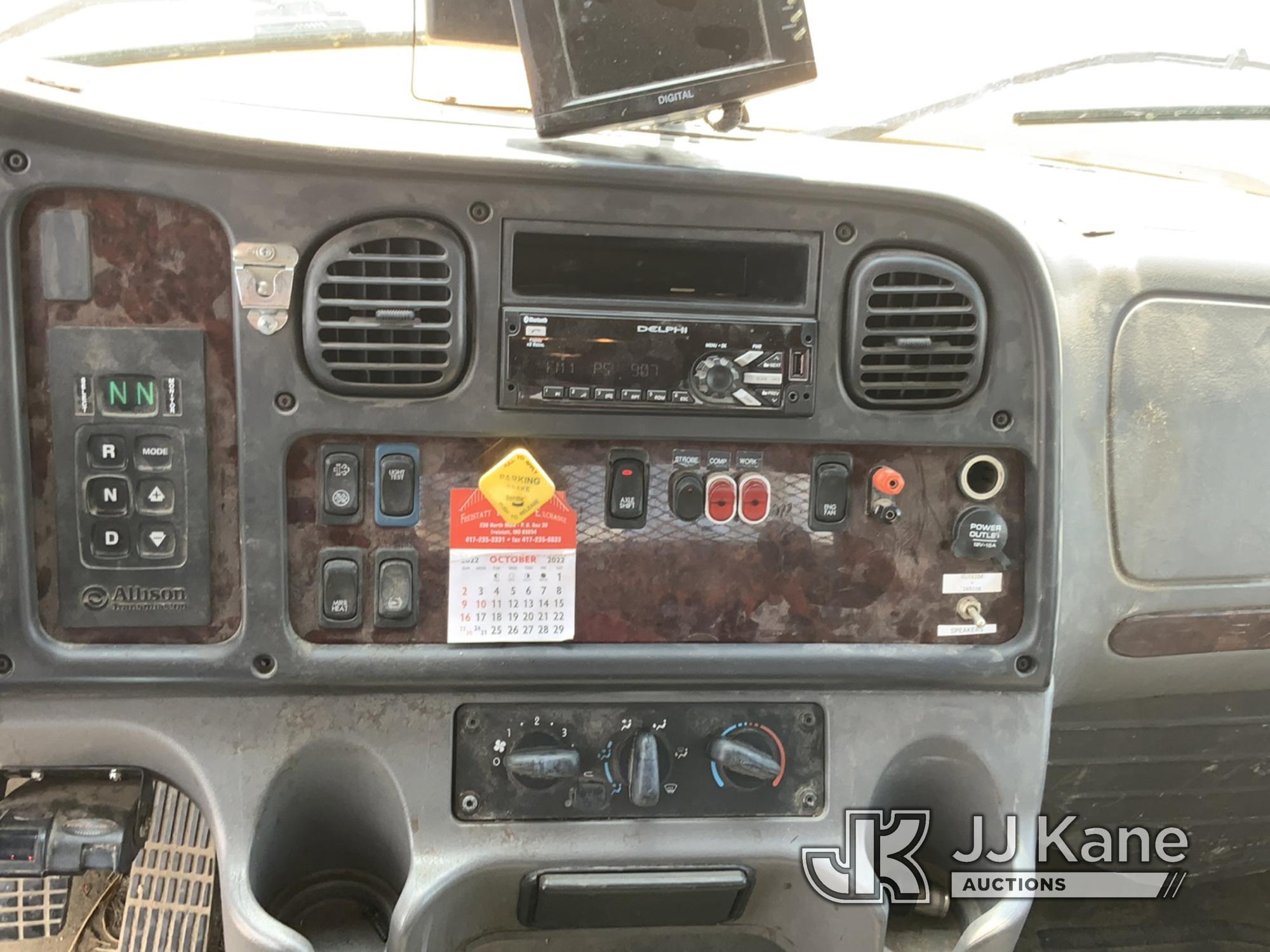 (Joplin, MO) 2015 Freightliner M2 106 Utility Truck Runs and Moves
