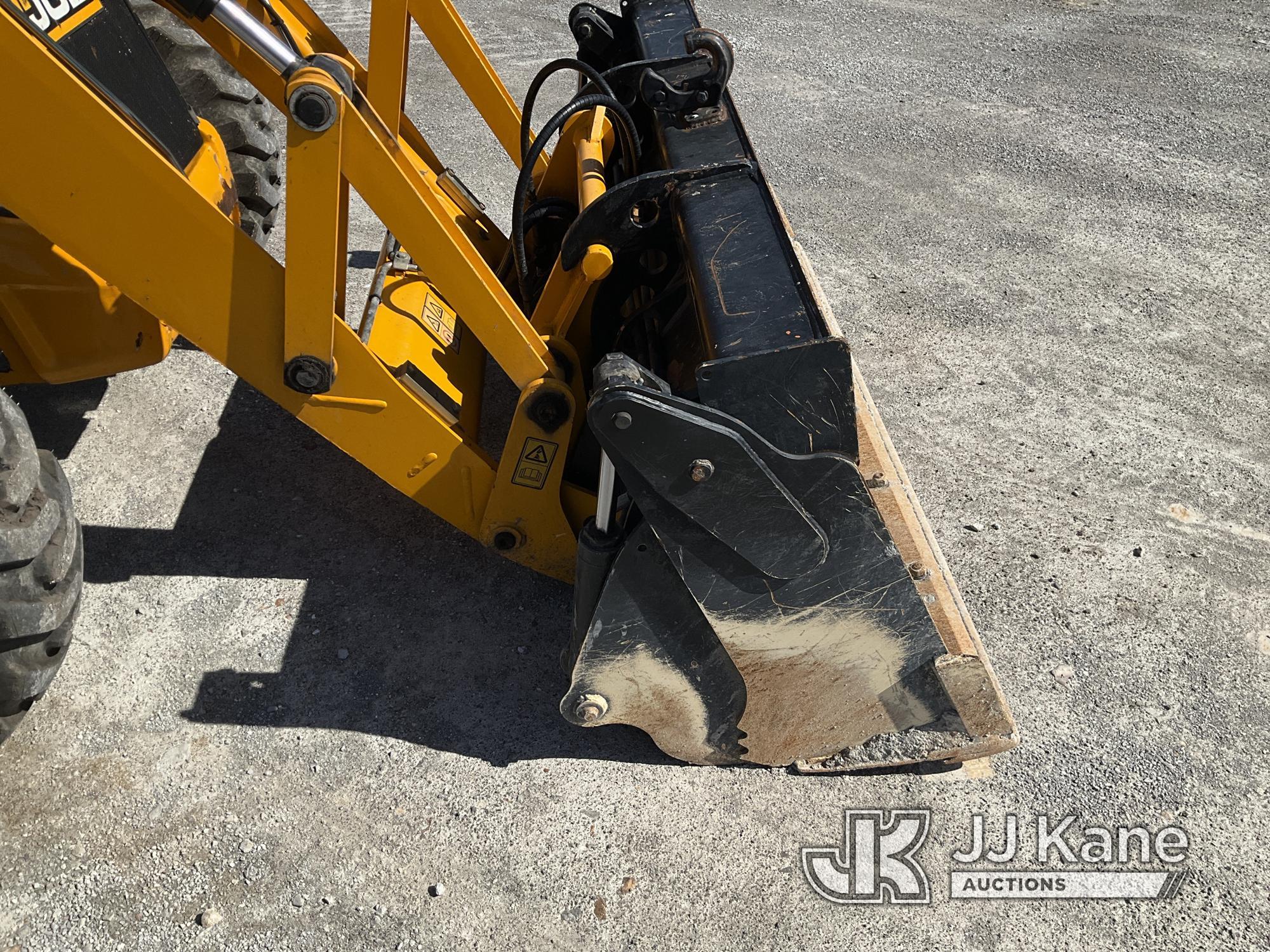 (Hawk Point, MO) 2019 JCB 3CX COMPACT Tractor Loader Backhoe Runs, Moves & Operates. (Crack in glass