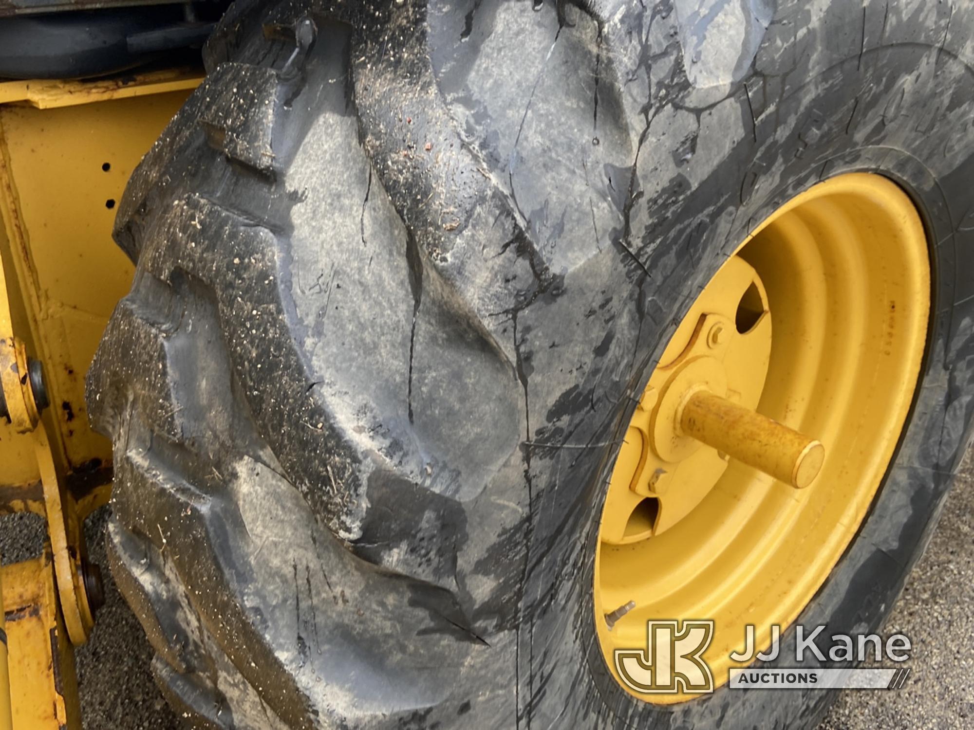 (Neenah, WI) 2015 John Deere 310SL 4x4 Tractor Loader Extendahoe Runs, Moves & Operates