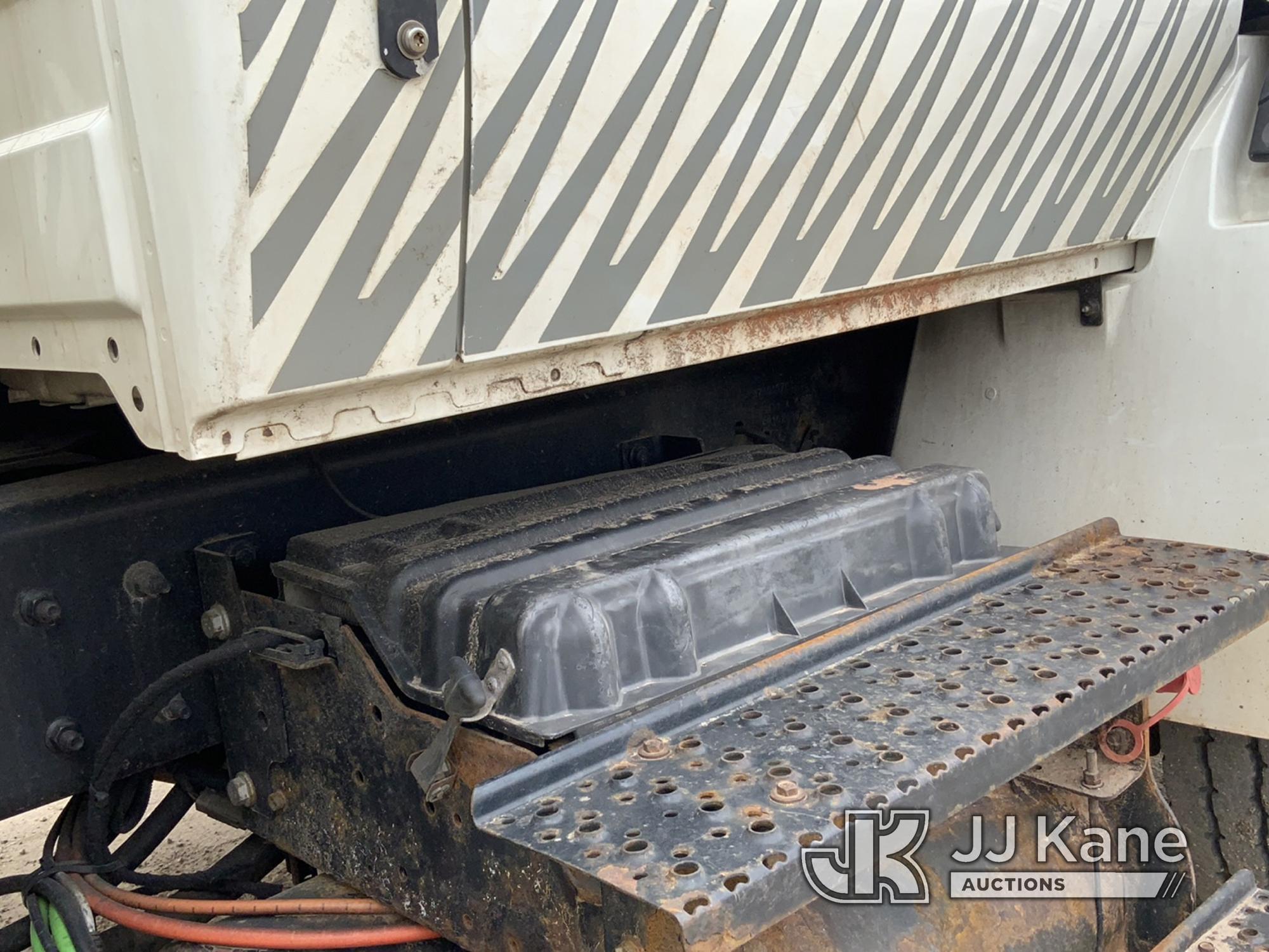 (South Beloit, IL) Terex/HiRanger HRX55-MH, Material Handling Bucket Truck rear mounted on 2012 Inte