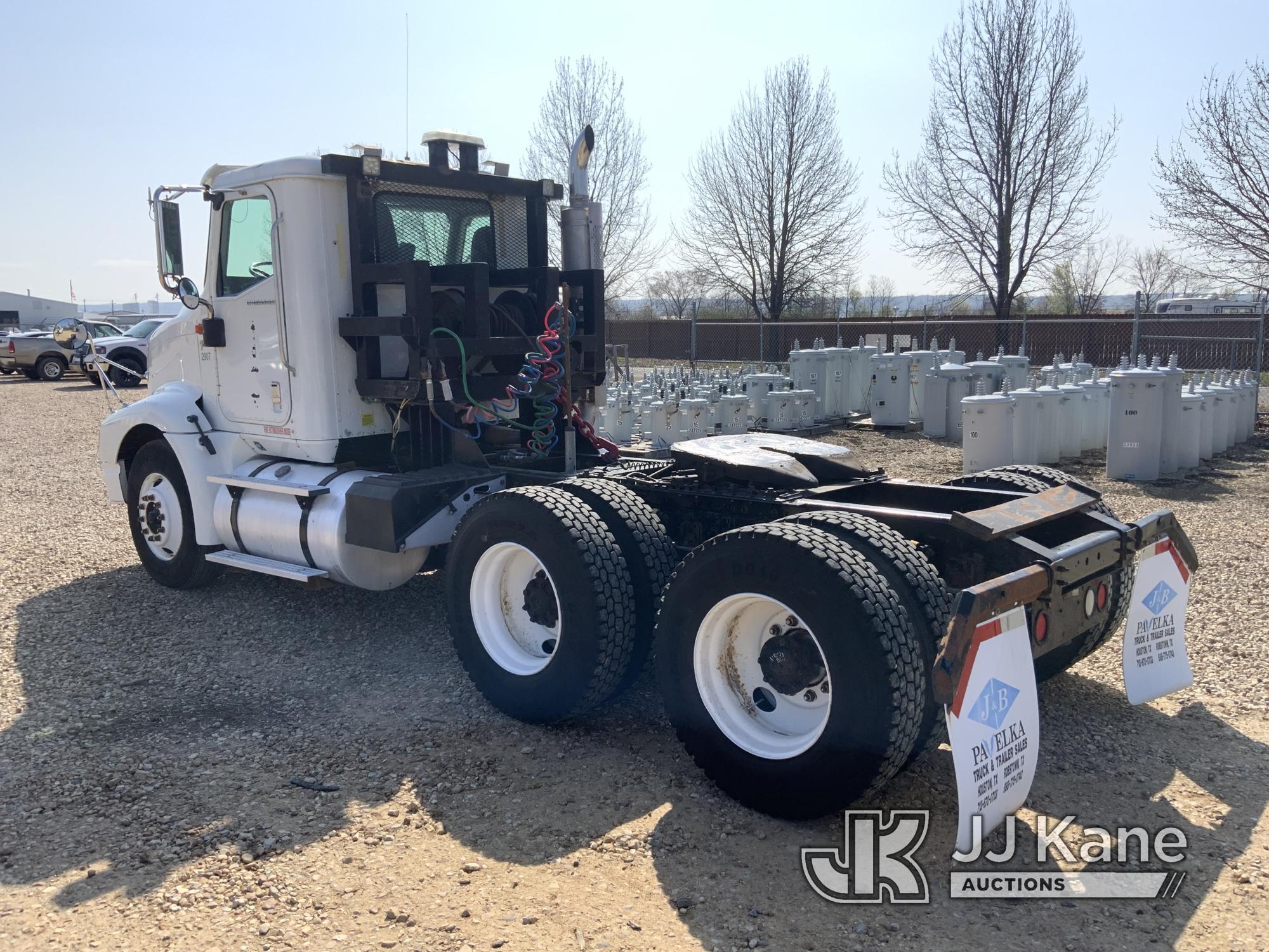 (Sallisaw, OK) 2007 International 9200i T/A Truck Tractor, Cooperative Owned Runs & Moves