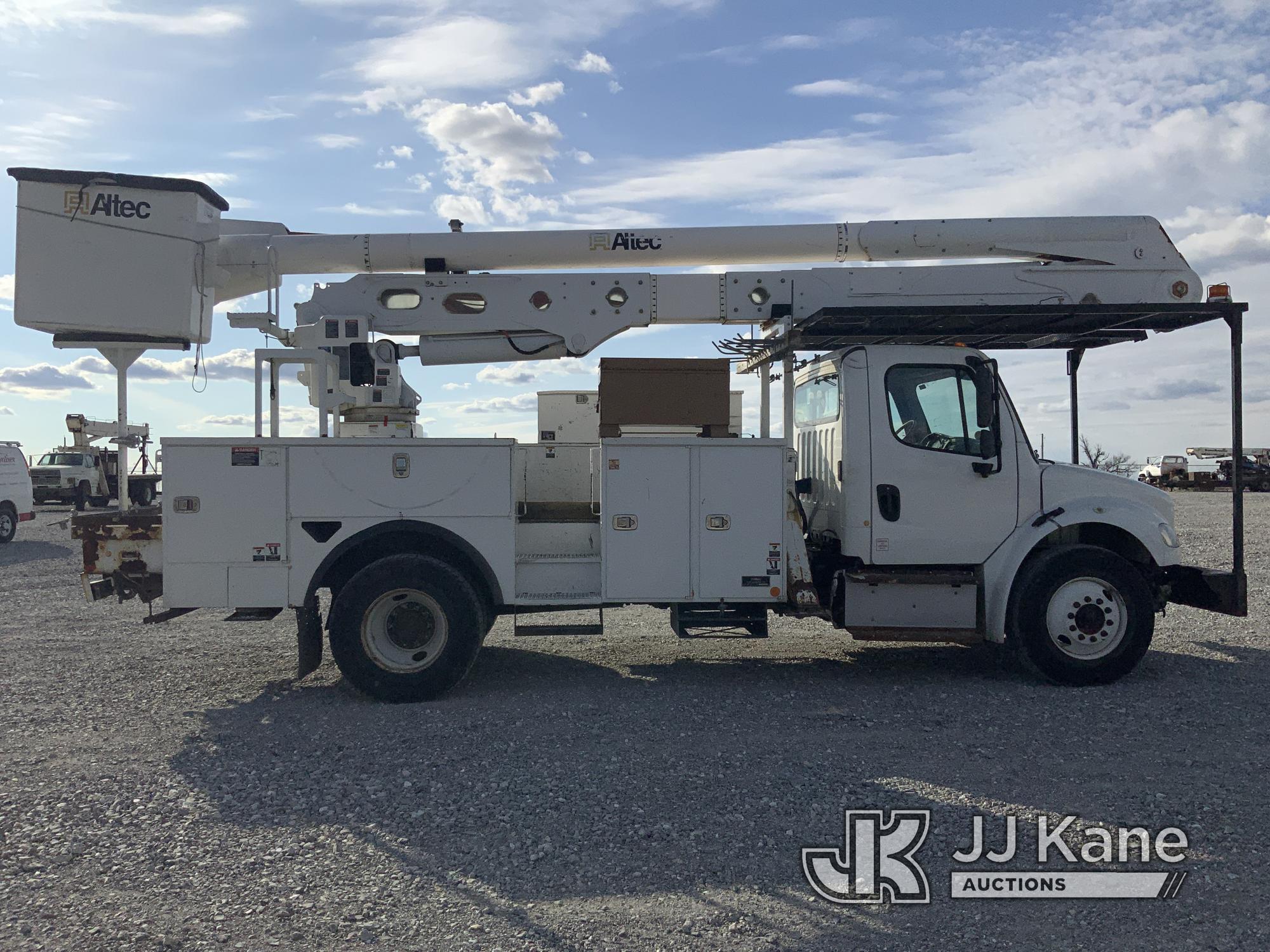 (Hawk Point, MO) Altec AA55-MH, Material Handling Bucket Truck rear mounted on 2015 Freightliner M2