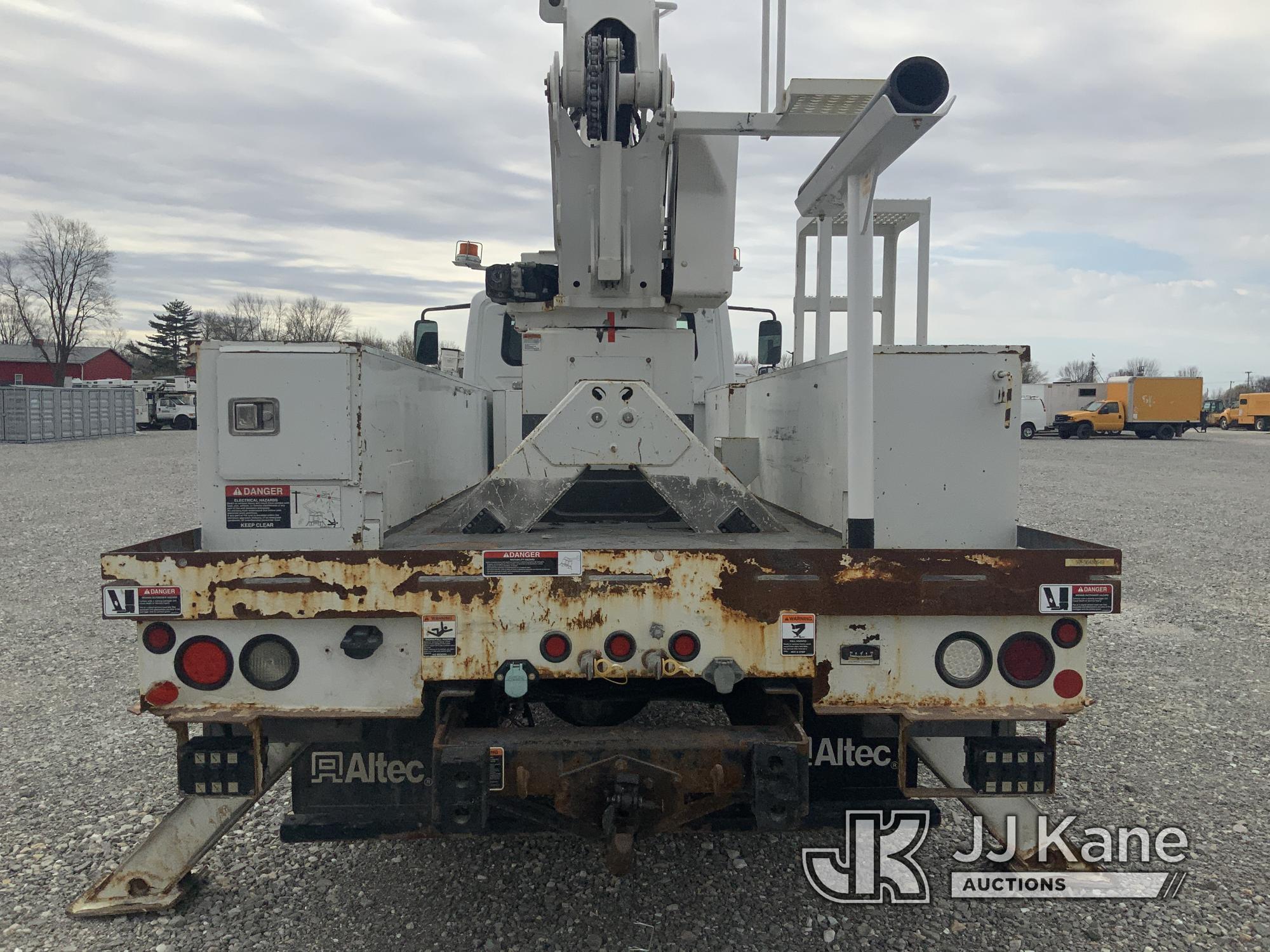 (Hawk Point, MO) Altec AA55, Bucket Truck rear mounted on 2016 International 4300 DuraStar Utility T