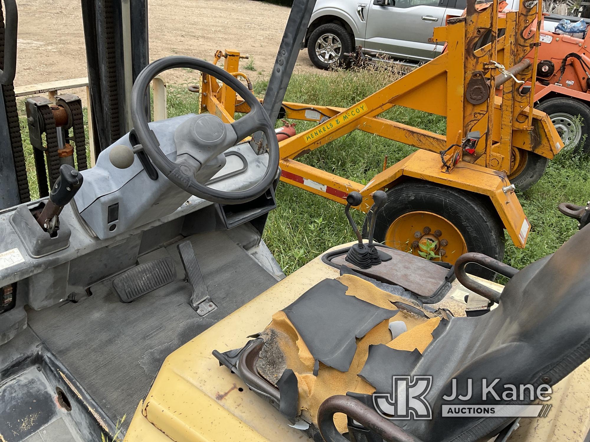 (San Antonio, TX) 2000 Yale GDP060TGNUAE085 Solid Tired Forklift Runs, Moves & Operates