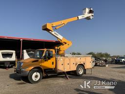 (Waxahachie, TX) Versalift VST5000I, Articulating & Telescopic Material Handling Bucket Truck mounte