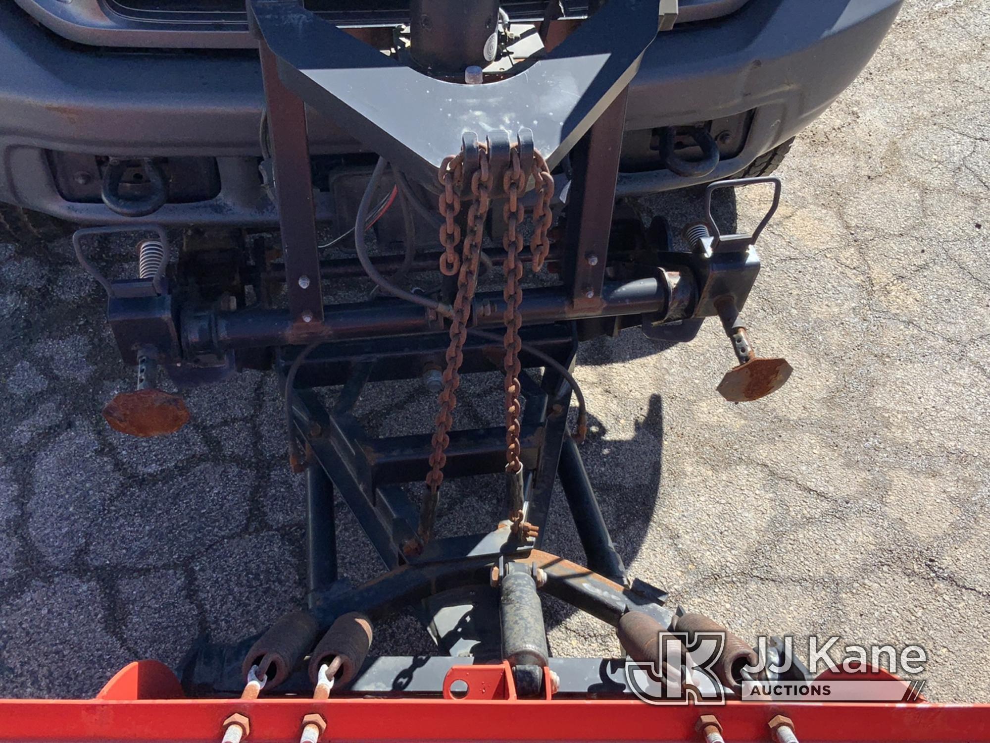 (South Beloit, IL) 2001 Ford F350 4x4 Service Truck Runs & Moves, Plow Operates) (Rust Damage