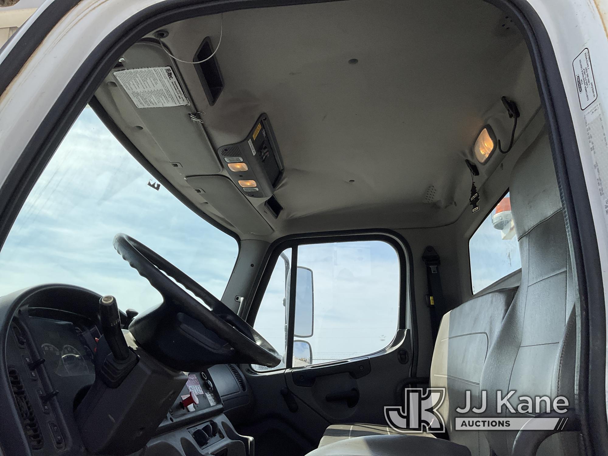 (Hawk Point, MO) Altec DM47B-TR, Digger Derrick rear mounted on 2014 Freightliner M2106 Utility Truc