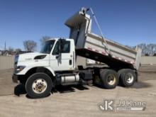 2016 International WorkStar 7400 T/A Dump Truck Runs, Moves & Dump Bed Operates) (Check Engine Light