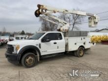 Altec AT40-G, Articulating & Telescopic Bucket Truck mounted on 2017 Ford F550 4x4 Extended-Cab Serv