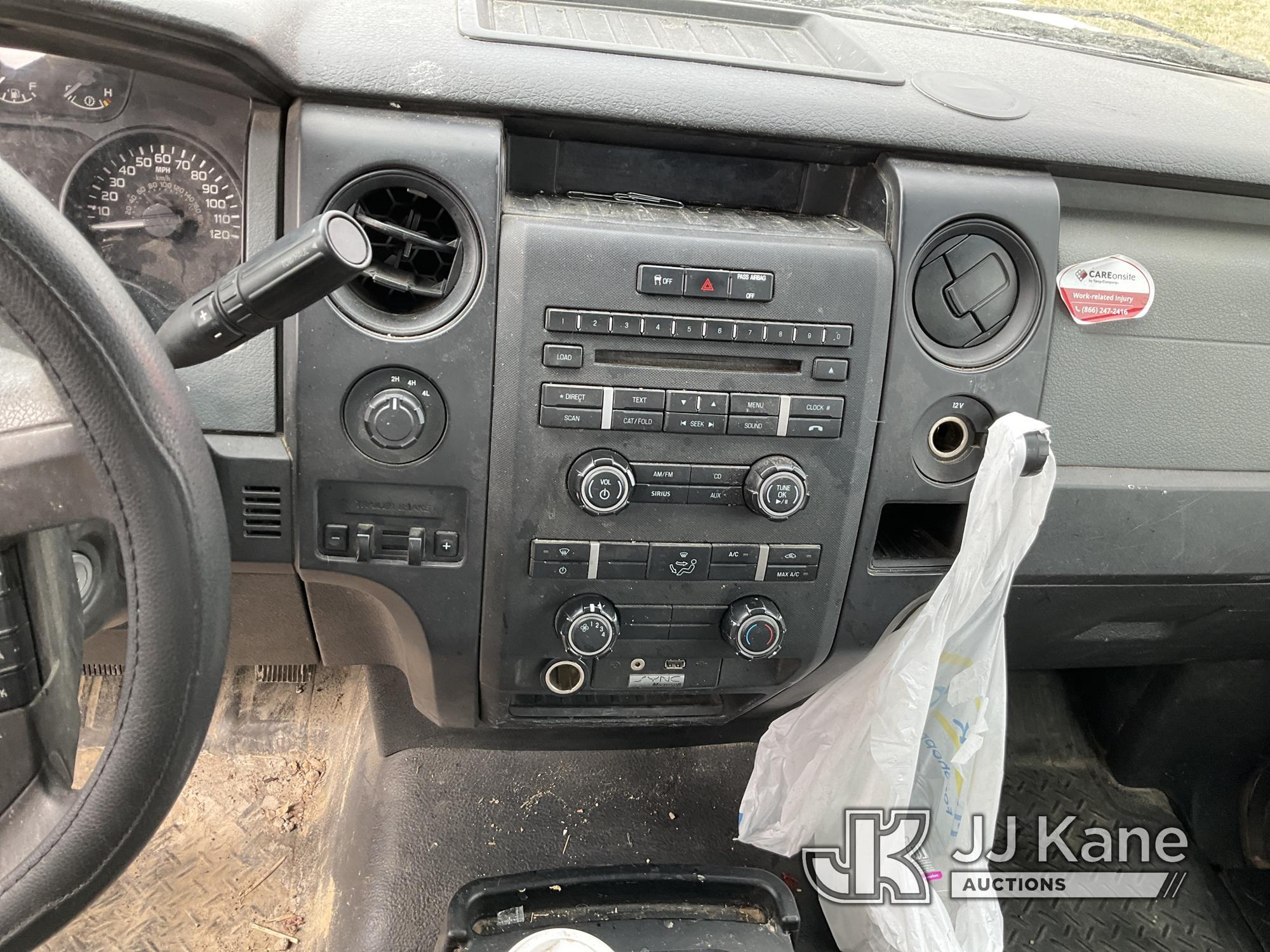 (Hawk Point, MO) 2011 Ford F150 4x4 Pickup Truck Power to dash, non running, unknown condition.