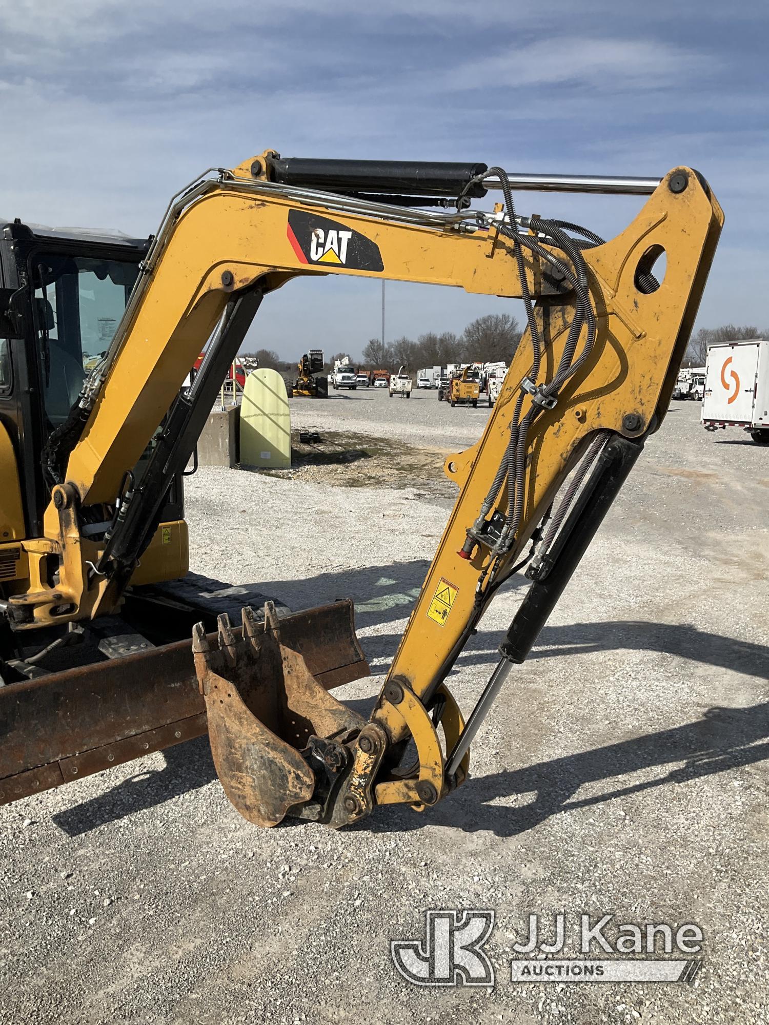 (Hawk Point, MO) Caterpillar 305E2 Mini Hydraulic Excavator Runs & Operates) (Major Roof Damage and