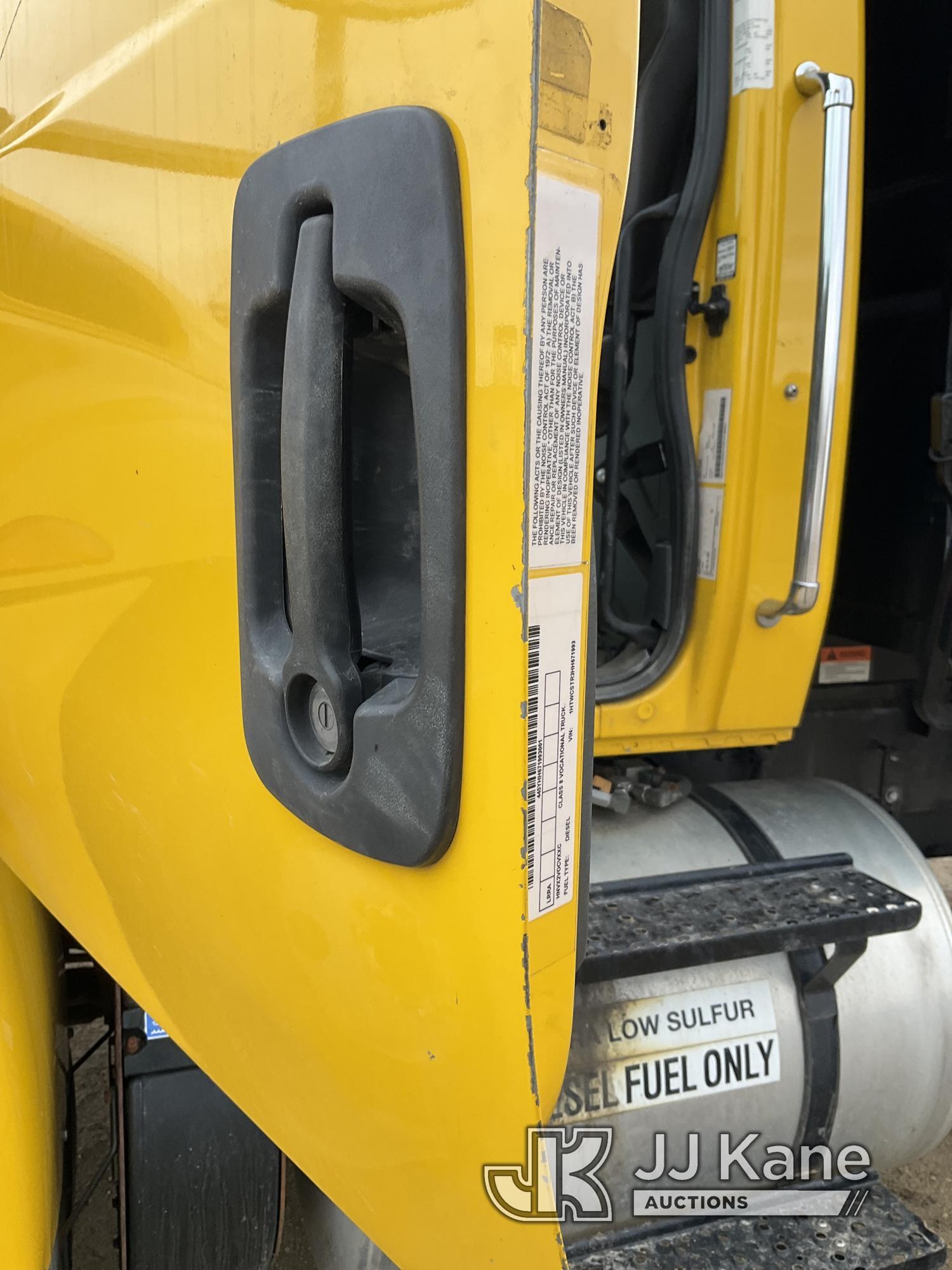 (South Beloit, IL) 2017 International Workstar 7400 Dump Truck Runs, Moves, Operates) (Check Engine