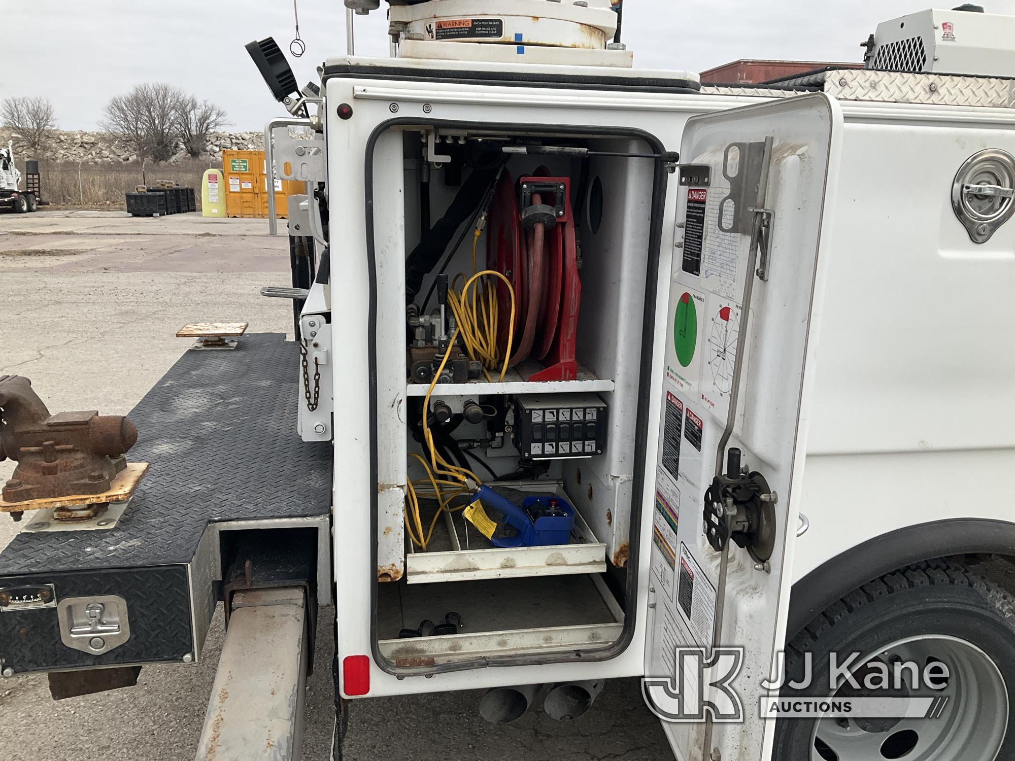 (Kansas City, MO) 2018 Ford F550 4x4 Extended-Cab Mechanics Service Truck Runs, Moves, & Operates