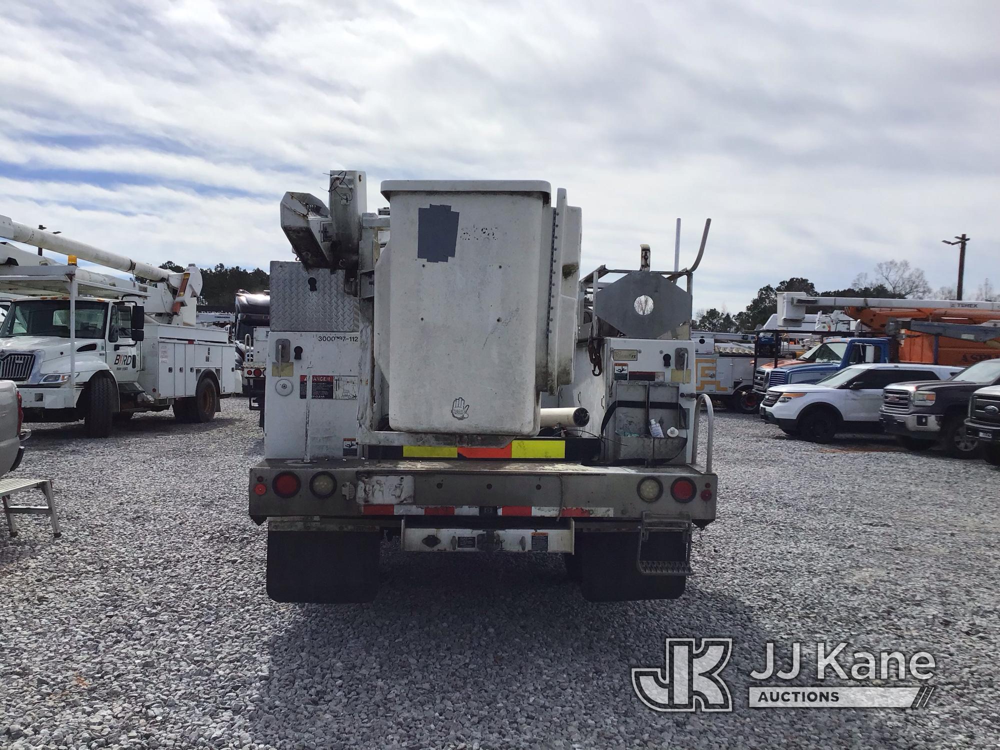 (Covington, LA) Altec AT200A, Telescopic Non-Insulated Bucket Truck mounted behind cab on 2012 Ford