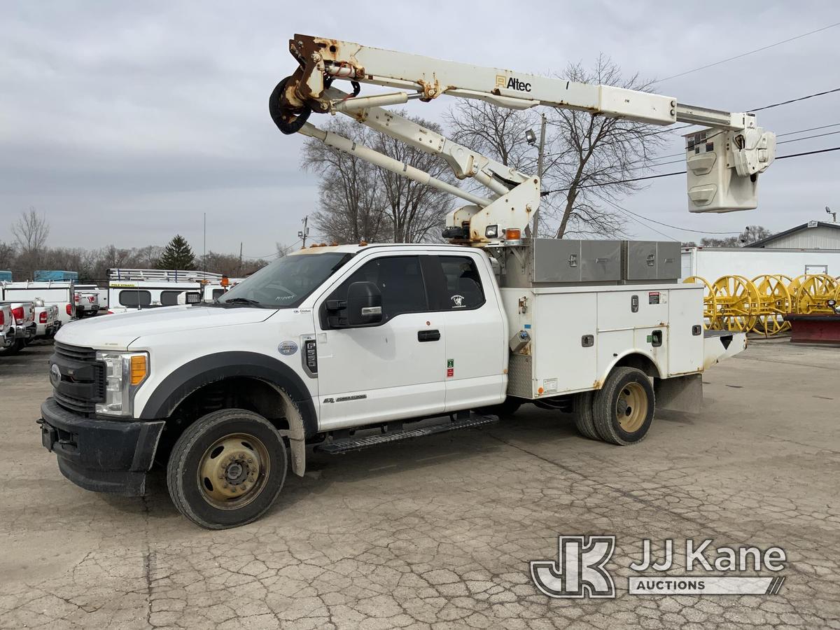 (South Beloit, IL) Altec AT40-G, Articulating & Telescopic Bucket Truck mounted on 2017 Ford F550 4x