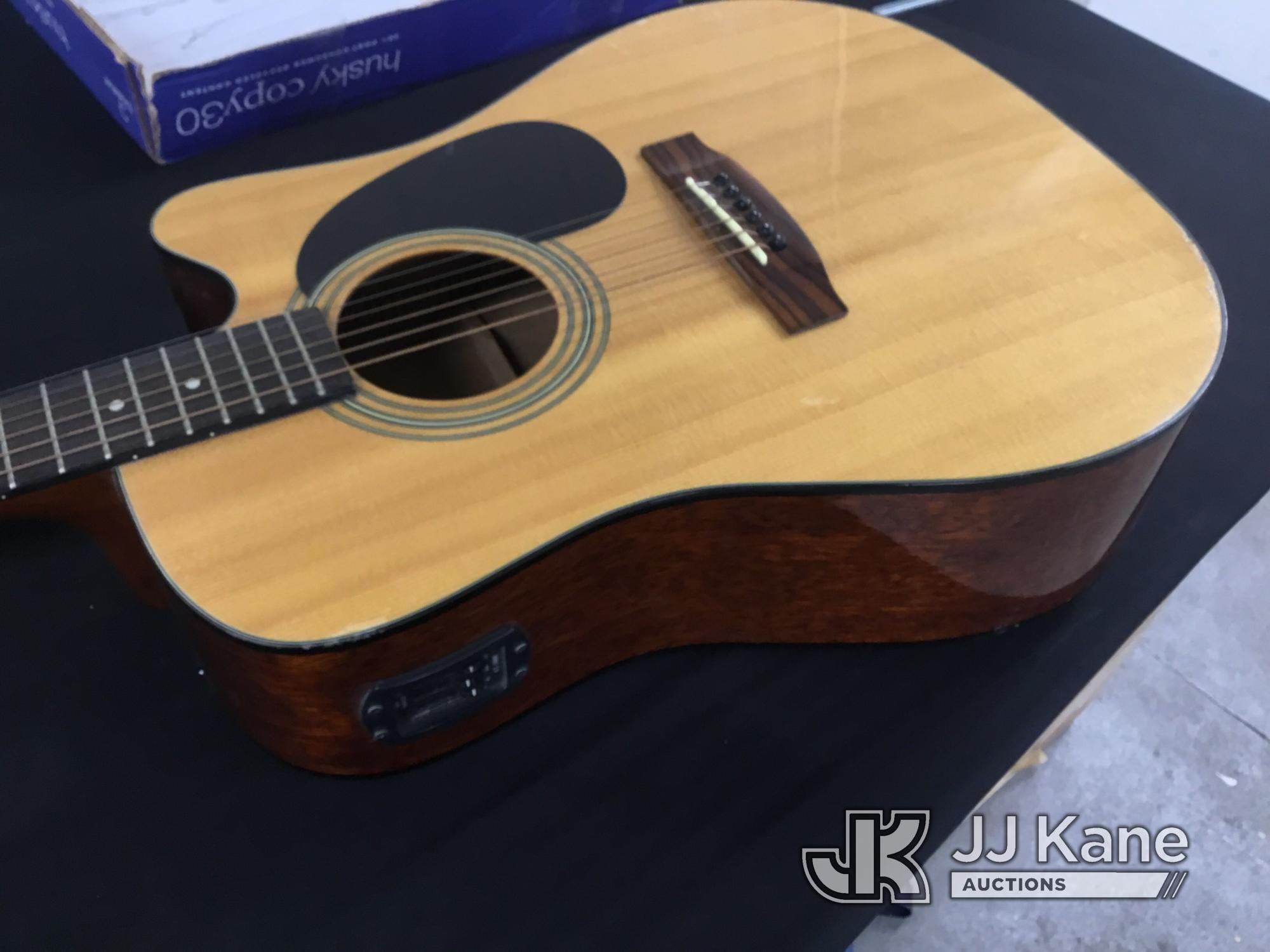 (Jurupa Valley, CA) Mitchell acoustic guitar | MD 100 CE Used